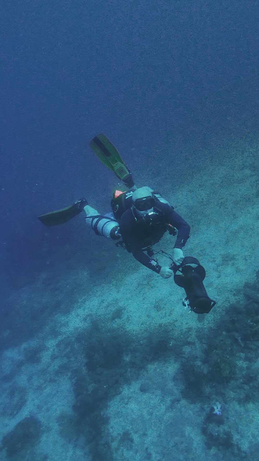 Guided Tec dives with CCR & DPV in Amed BALI